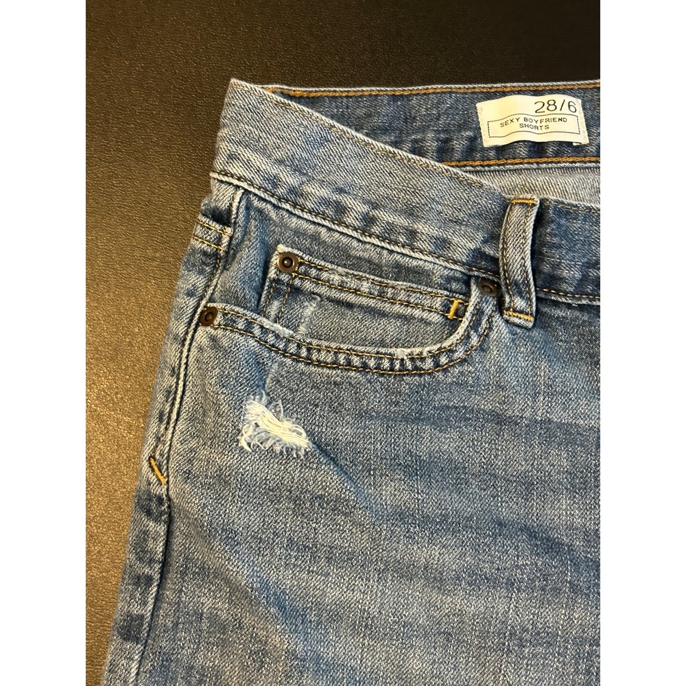 Gap 1969 Sexy Boyfriend Denim Shorts Light Wash Distressed Cuffed Size 28 6 - Picture 6 of 9